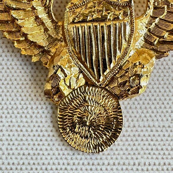 CAMCO Gold Tone Eagle Brooch - Picture 5 of 8